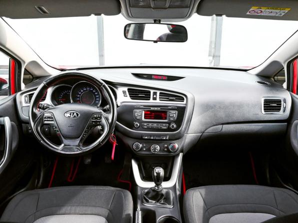 Kia Ceed II с пробегом 2014 года, цена 1 009 000 рублей, 143363 км, хэтчбек, Автокод Объявления