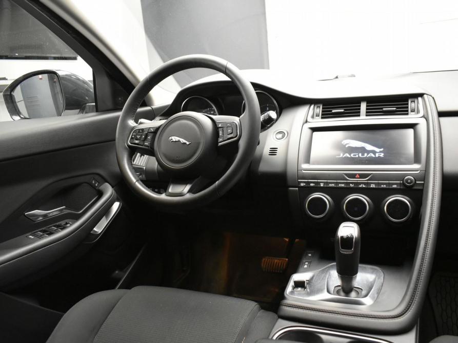 Jaguar E-Pace I Москва  - изображение 11