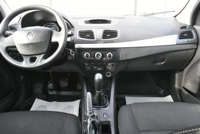 Renault Fluence I Рестайлинг с пробегом 2014 года, цена 740 000 рублей, 107616 км, седан, Автокод Объявления
