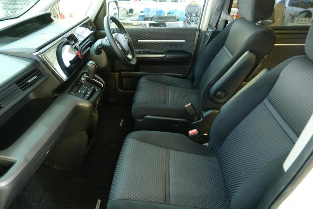 Honda Stepwgn V Омск  - изображение 19