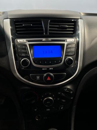 Hyundai Solaris I Рестайлинг с пробегом 2015 года, цена 965 000 рублей, 166193 км, седан, Автокод Объявления