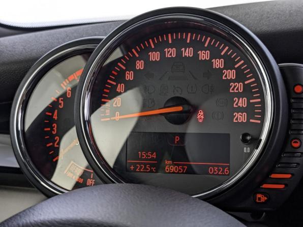 Mini Hatch III (F55/F56) с пробегом 2016 года, цена 2 010 000 рублей, 68903 км, хэтчбек, Автокод Объявления