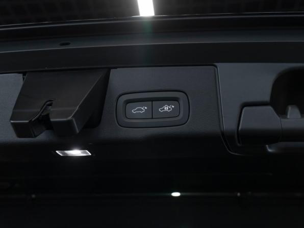 Volvo XC60 II Рестайлинг 2 с пробегом 2025 года, цена 7 450 000 рублей, 633 км, внедорожник, Автокод Объявления