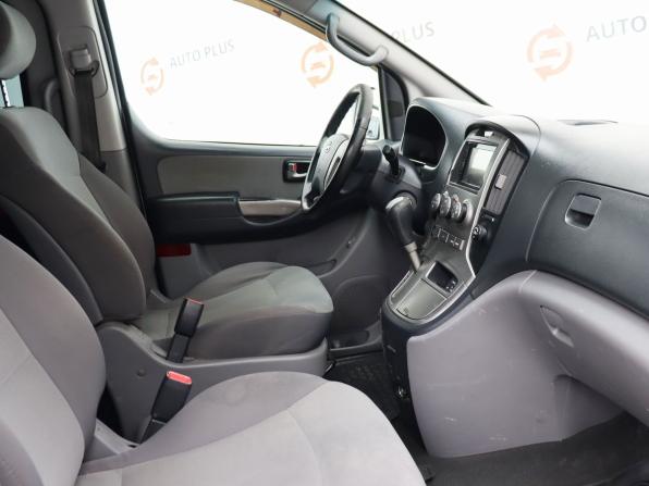 Hyundai H-1 II с пробегом 2011 года, цена 1 600 000 рублей, 293000 км, минивэн, Автокод Объявления