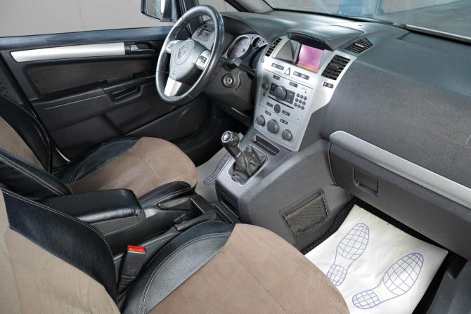 Opel Zafira B Рестайлинг с пробегом 2013 года, цена 939 000 рублей, 291356 км, компактвэн, Автокод Объявления