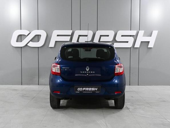 Renault Sandero II с пробегом 2018 года, цена 939 000 рублей, 161012 км, хэтчбек, Автокод Объявления