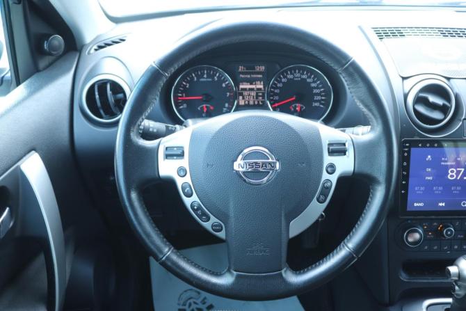 Nissan Qashqai I Рестайлинг с пробегом 2012 года, цена 949 995 рублей, 197182 км, внедорожник, Автокод Объявления