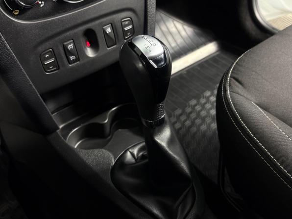 Renault Logan II Рестайлинг с пробегом 2019 года, цена 970 000 рублей, 104325 км, седан, Автокод Объявления