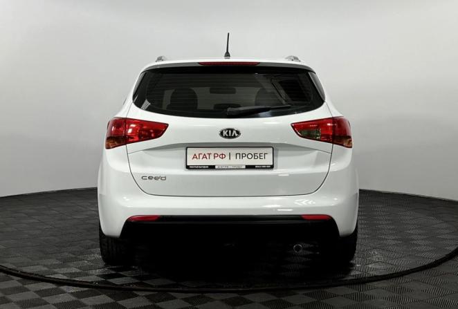 Kia Ceed II с пробегом 2014 года, цена 990 000 рублей, 205442 км, универсал, Автокод Объявления