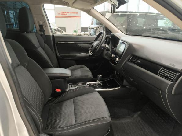 Mitsubishi Outlander III Рестайлинг 3 с пробегом 2020 года, цена 2 550 000 рублей, 71136 км, внедорожник, Автокод Объявления
