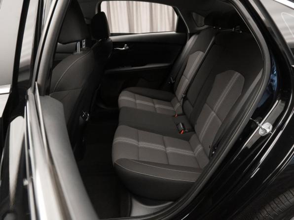 Kia Cerato IV Рестайлинг с пробегом 2022 года, цена 2 490 000 рублей, 41427 км, седан, Автокод Объявления