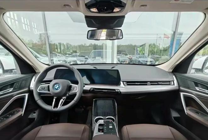 BMW iX1 с пробегом 2025 года, цена 4 890 000 рублей, 8352 км, внедорожник, Автокод Объявления