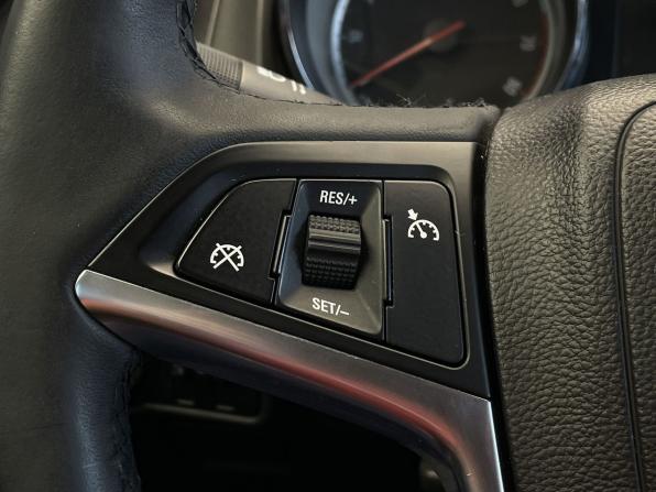Opel Astra J с пробегом 2011 года, цена 507 000 рублей, 183102 км, хэтчбек, Автокод Объявления
