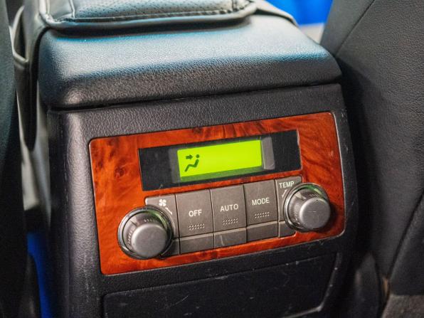 Toyota Highlander II (XU40) Рестайлинг с пробегом 2012 года, цена 2 065 000 рублей, 270000 км, внедорожник, Автокод Объявления