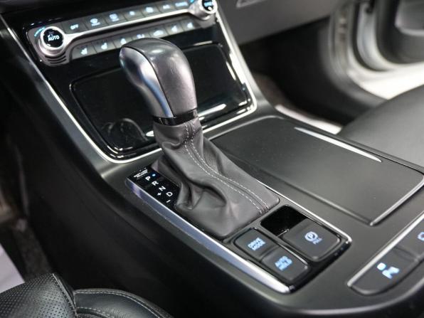 Hyundai Grandeur VI с пробегом 2019 года, цена 2 100 000 рублей, 94932 км, седан, Автокод Объявления