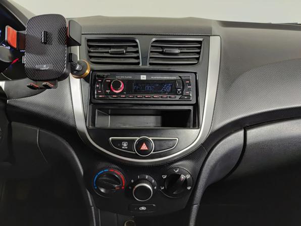Hyundai Solaris I с пробегом 2013 года, цена 635 000 рублей, 171962 км, хэтчбек, Автокод Объявления