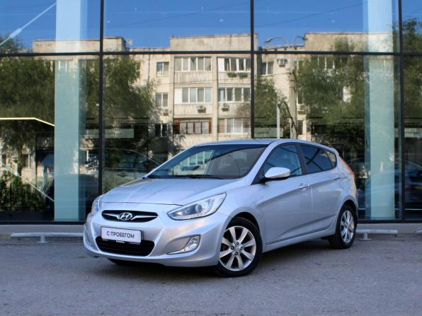 Hyundai Solaris I с пробегом 2014 года, цена 960 000 рублей, 212000 км, хэтчбек, Автокод Объявления