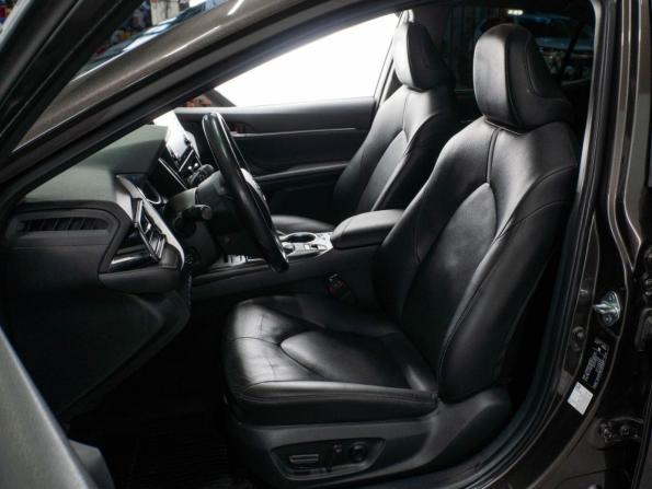 Toyota Camry VIII (XV70) Рестайлинг с пробегом 2021 года, цена 3 700 000 рублей, 45683 км, седан, Автокод Объявления