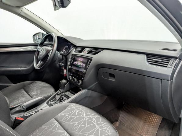 Skoda Octavia III (A7) Рестайлинг с пробегом 2020 года, цена 1 835 000 рублей, 76357 км, лифтбек, Автокод Объявления