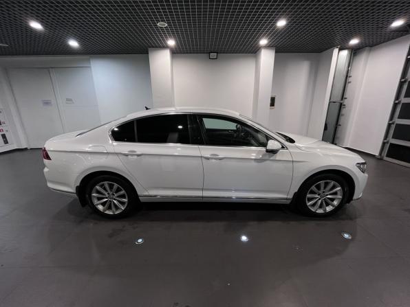 Volkswagen Passat B8 с пробегом 2018 года, цена 2 682 000 рублей, 84376 км, седан, Автокод Объявления
