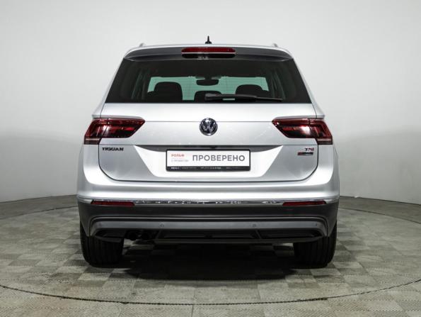 Volkswagen Tiguan II с пробегом 2017 года, цена 2 799 000 рублей, 38944 км, внедорожник, Автокод Объявления