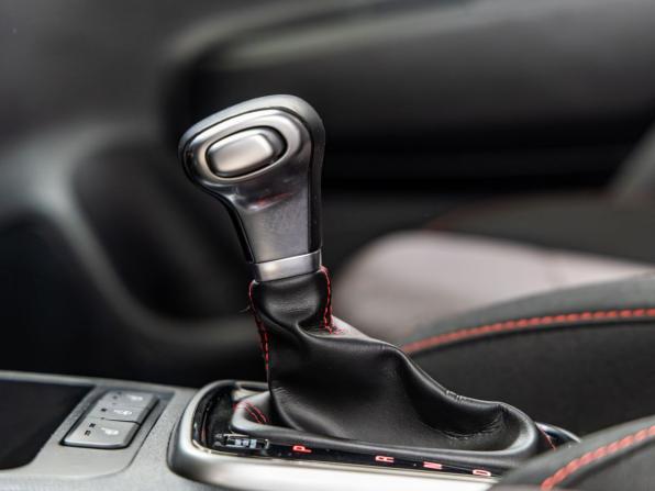 Kia Rio IV Рестайлинг с пробегом 2020 года, цена 1 638 000 рублей, 72019 км, хэтчбек, Автокод Объявления