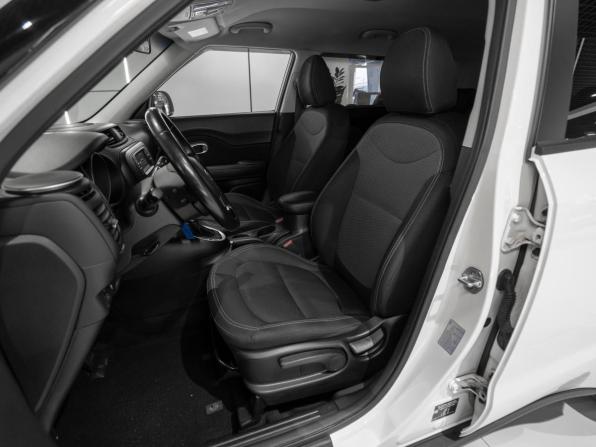 Kia Soul II Рестайлинг с пробегом 2017 года, цена 1 430 000 рублей, 89639 км, хэтчбек, Автокод Объявления