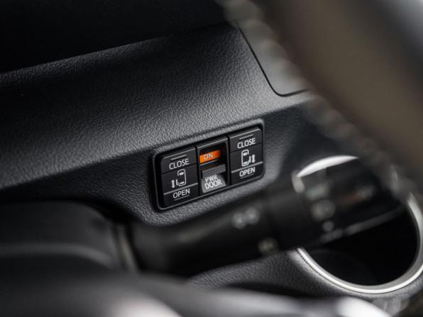 Toyota Sienta II Рестайлинг с пробегом 2021 года, цена 1 600 500 рублей, 36859 км, компактвэн, Автокод Объявления