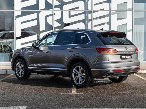 Volkswagen Touareg III с пробегом 2019 года, цена 4 898 000 рублей, 134974 км, внедорожник, Автокод Объявления