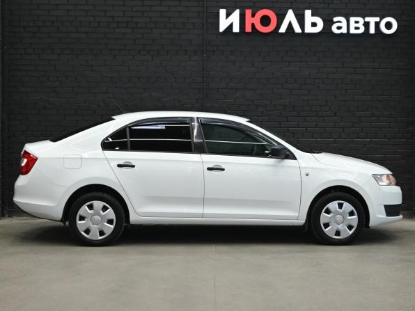 Skoda Rapid I с пробегом 2017 года, цена 1 030 000 рублей, 175496 км, лифтбек, Автокод Объявления
