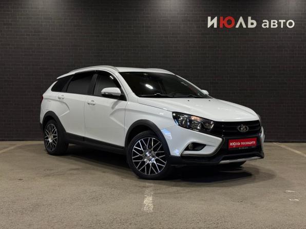 Lada (ВАЗ) Vesta I с пробегом 2022 года, цена 1 399 000 рублей, 62487 км, универсал, Автокод Объявления