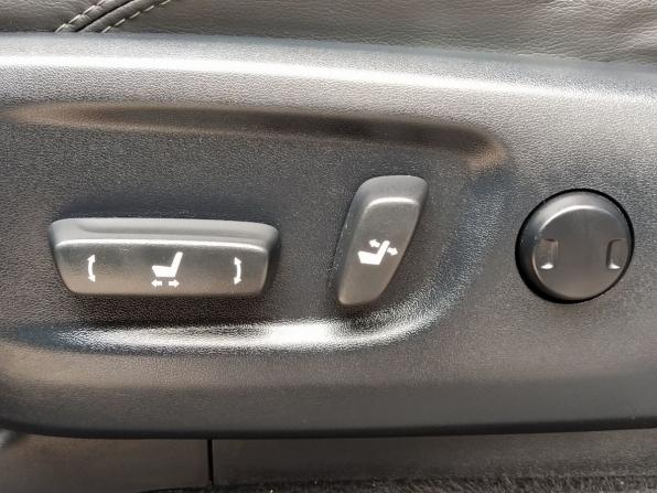 Toyota Land Cruiser Prado 150 Series Рестайлинг 2 с пробегом 2020 года, цена 6 948 000 рублей, 70000 км, внедорожник, Автокод Объявления