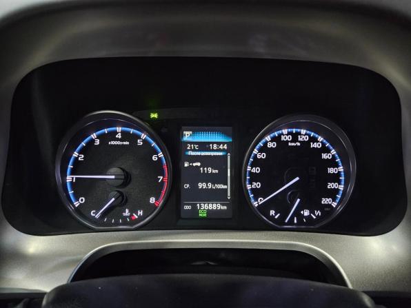 Toyota RAV4 IV (XA40) Рестайлинг с пробегом 2017 года, цена 2 120 000 рублей, 136000 км, внедорожник, Автокод Объявления