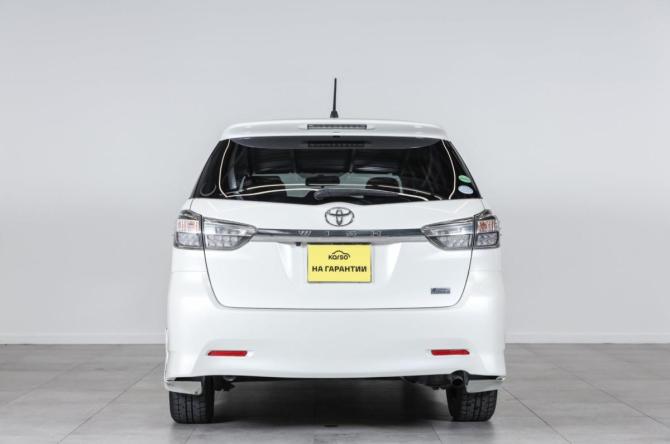Toyota Wish II с пробегом 2013 года, цена 1 529 000 рублей, 117000 км, минивэн, Автокод Объявления