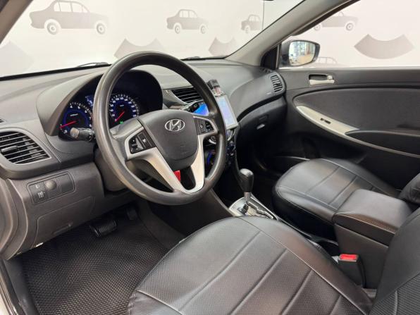 Hyundai Solaris I с пробегом 2012 года, цена 830 000 рублей, 127861 км, хэтчбек, Автокод Объявления
