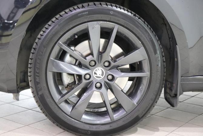 Skoda Octavia III (A7) Рестайлинг с пробегом 2018 года, цена 1 875 000 рублей, 125474 км, лифтбек, Автокод Объявления