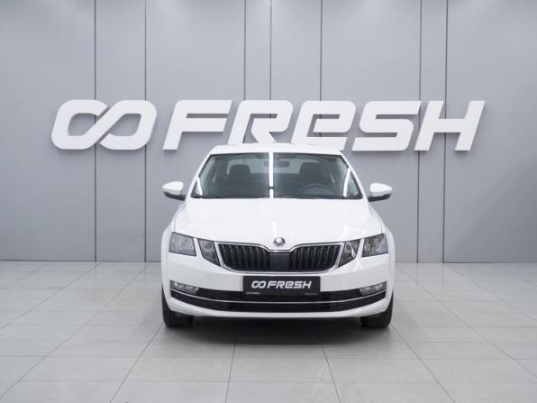 Skoda Octavia III (A7) Рестайлинг с пробегом 2019 года, цена 2 520 000 рублей, 36858 км, лифтбек, Автокод Объявления
