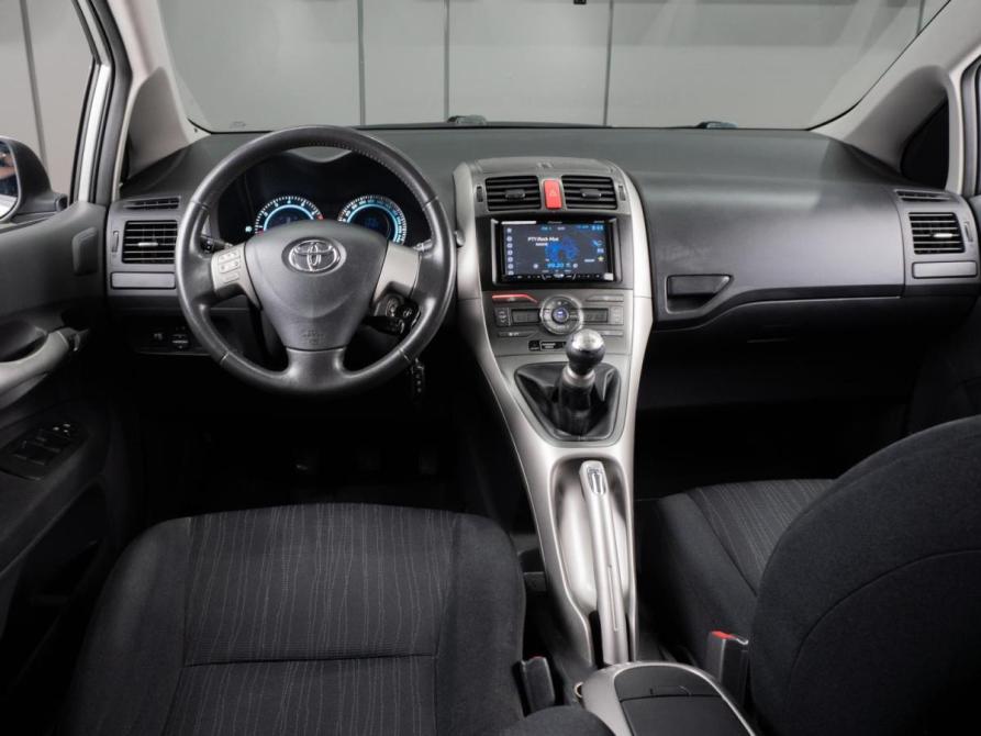 Toyota Auris I Тюмень  - изображение 6
