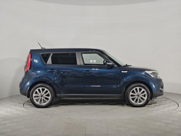 Kia Soul II Рестайлинг с пробегом 2017 года, цена 1 575 000 рублей, 95000 км, хэтчбек, Автокод Объявления