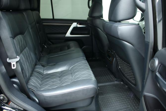Toyota Land Cruiser 200 Series Рестайлинг 2 с пробегом 2017 года, цена 8 345 000 рублей, 104865 км, внедорожник, Автокод Объявления