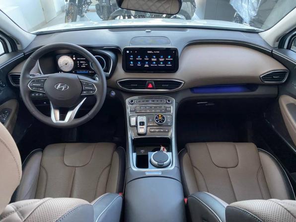 Hyundai Santa Fe IV Рестайлинг с пробегом 2022 года, цена 4 599 000 рублей, 16420 км, внедорожник, Автокод Объявления