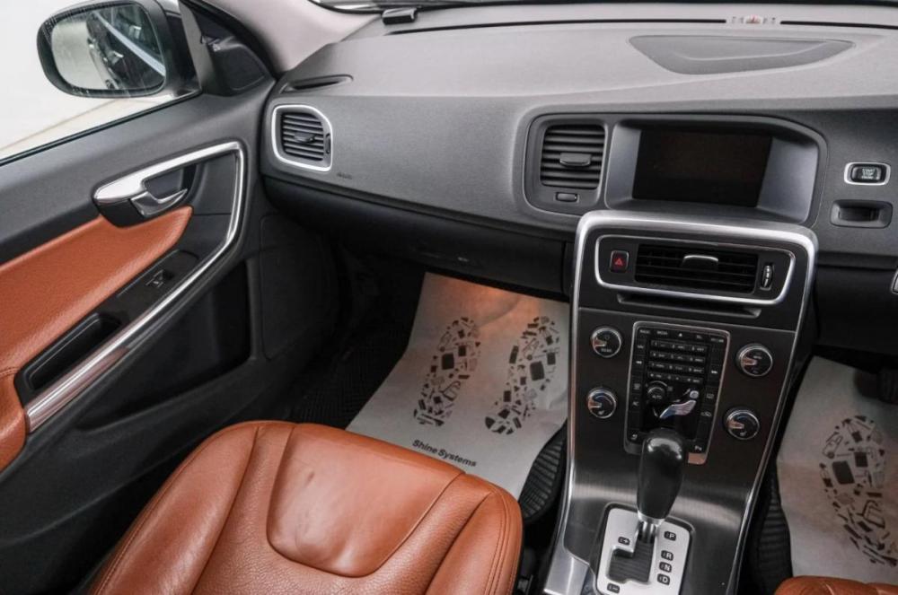 Volvo V60 I Красноярск  - изображение 12