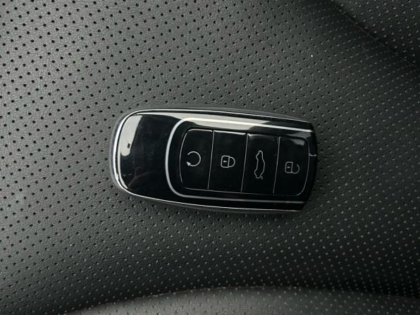 Omoda C5 I с пробегом 2023 года, цена 1 799 000 рублей, 45800 км, внедорожник, Автокод Объявления