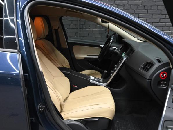 Volvo S60 II с пробегом 2011 года, цена 1 050 000 рублей, 143716 км, седан, Автокод Объявления