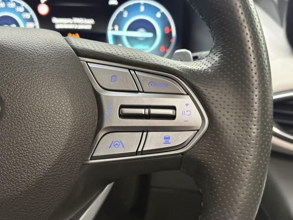 Hyundai Santa Fe IV Рестайлинг с пробегом 2022 года, цена 3 950 000 рублей, 101112 км, внедорожник, Автокод Объявления