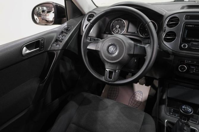 Volkswagen Tiguan I Рестайлинг с пробегом 2011 года, цена 899 000 рублей, 191157 км, внедорожник, Автокод Объявления