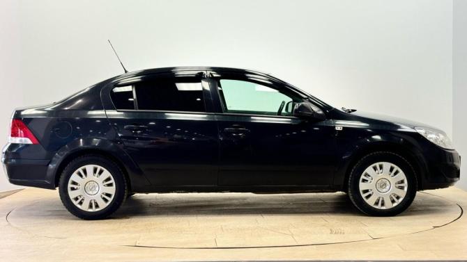 Opel Astra H Рестайлинг с пробегом 2011 года, цена 675 000 рублей, 120095 км, седан, Автокод Объявления