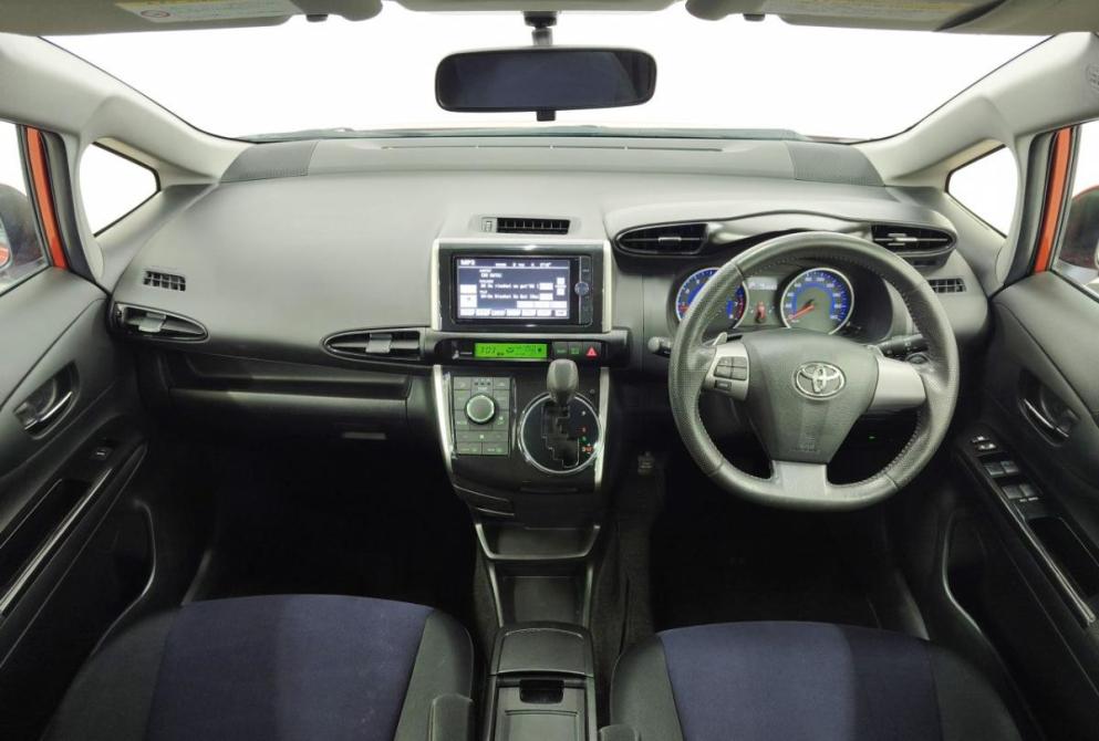 Toyota Wish II Екатеринбург  - изображение 15
