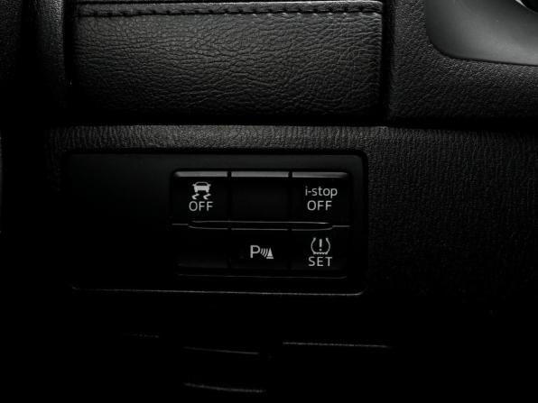 Mazda 6 III (GJ) Рестайлинг с пробегом 2016 года, цена 1 849 000 рублей, 192452 км, седан, Автокод Объявления