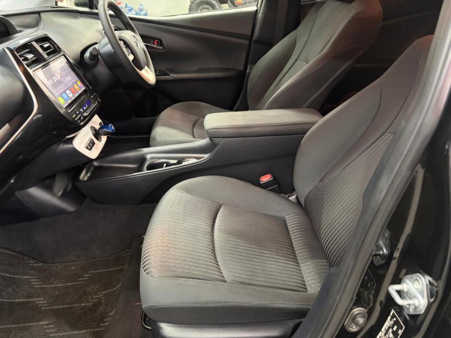 Toyota Prius IV (XW50) Краснодар  - изображение 15